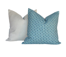 Load image into Gallery viewer, PAIR of 22&quot; Michael Smith &quot;JASPER&quot; Printed Linen Pillow Covers - Teal Blue